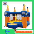 Dozen de bouncer inflable de la cerveza combo 0.55mm PVC inflable saltando el castillo inflable para la venta